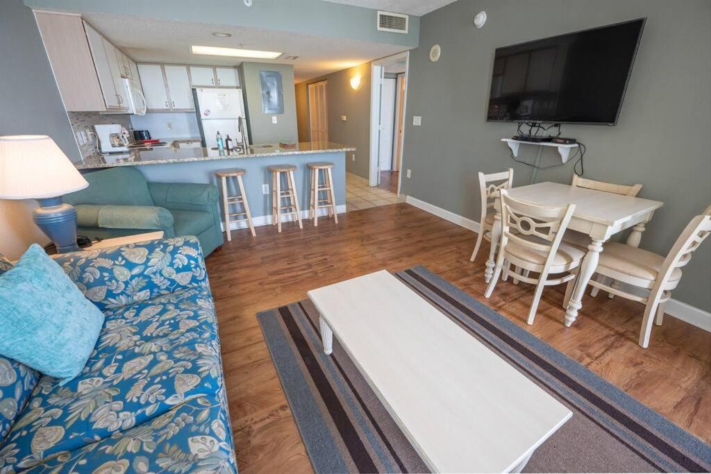 Baywatch Renovated, Unobstructed Oceanfront Views! Villa Myrtle Beach Bagian luar foto