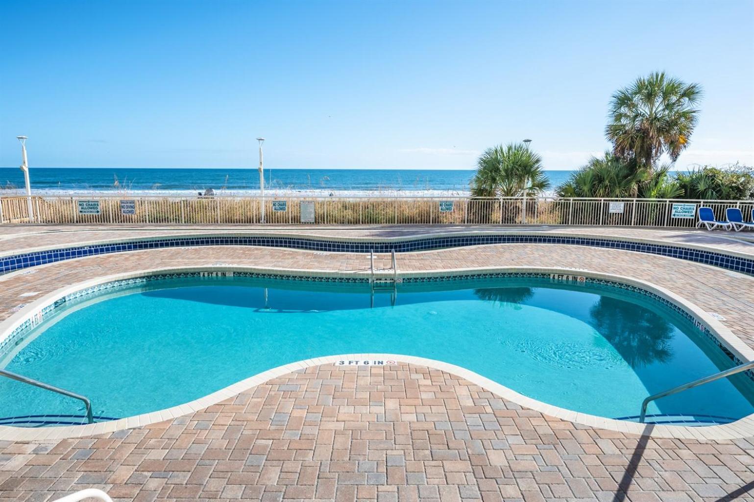 Baywatch Renovated, Unobstructed Oceanfront Views! Villa Myrtle Beach Bagian luar foto